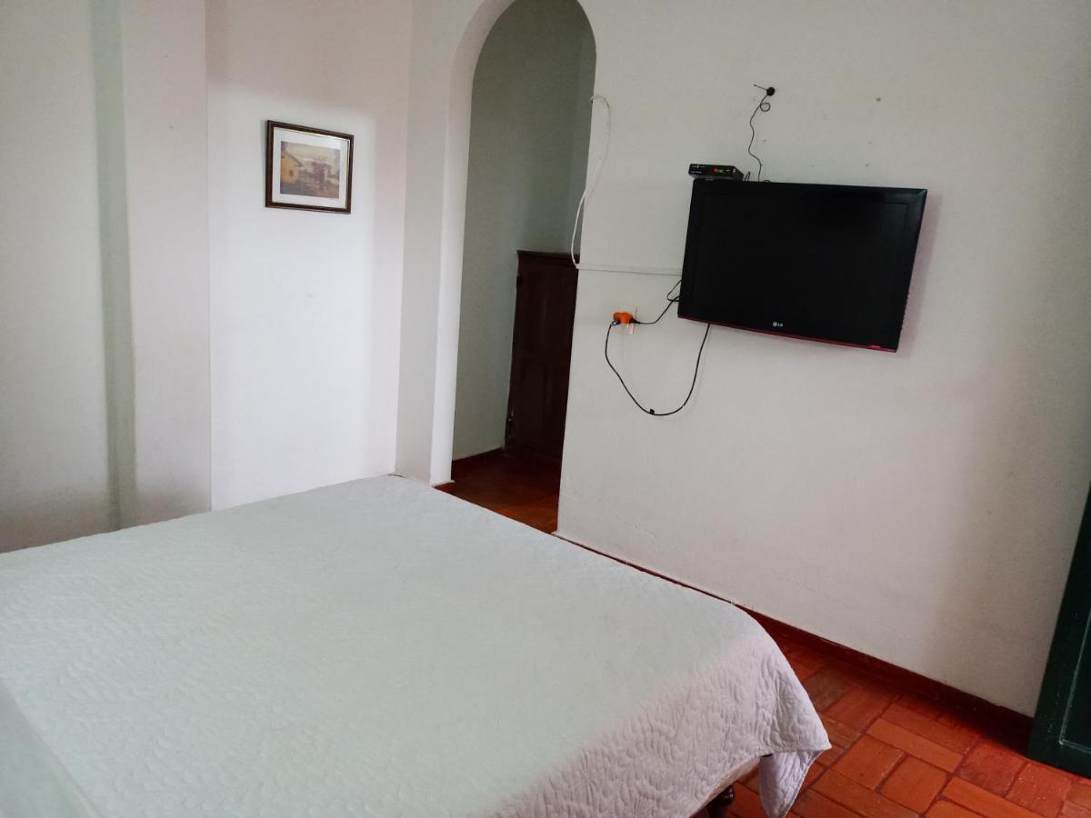 Hospederia La Roca Plaza Principal Bed & Breakfast Boyaca Exterior photo